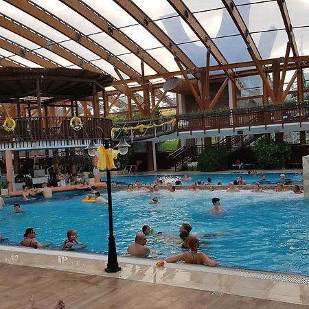 Chata U Vinara Milana, Tatralandia Liptovský Mikuláš Exteriör bild