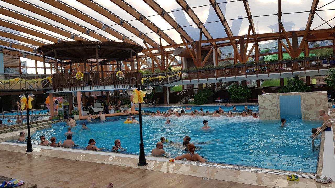 Chata U Vinara Milana, Tatralandia Liptovský Mikuláš Exteriör bild